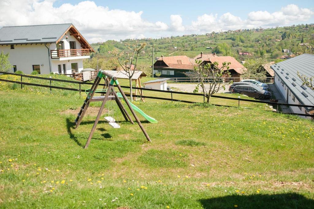 Pensiunea La Maison Bran  Exterior photo